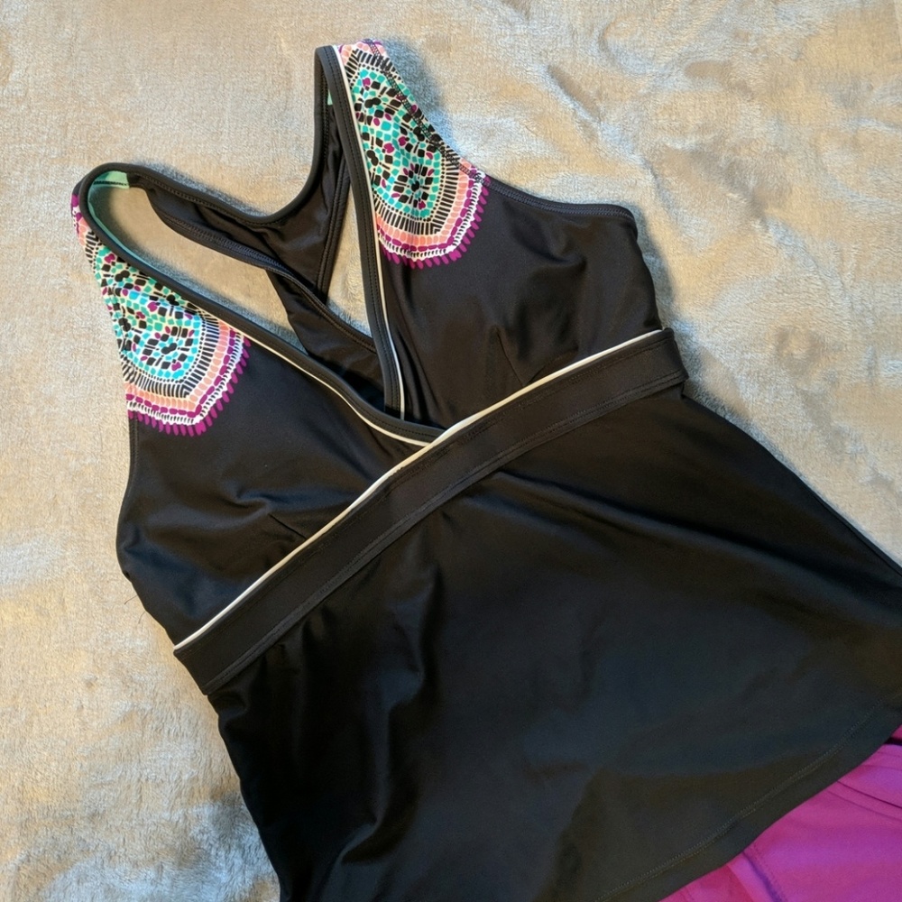 Athleta Swim Tank w/ Built-in Bra MEDIUM